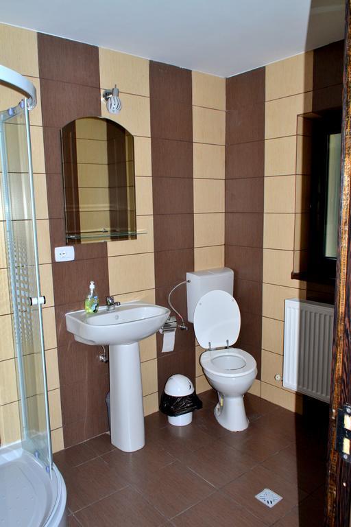 Pensiunea Vatra Bucovinei Vatra Moldoviţei Exterior foto